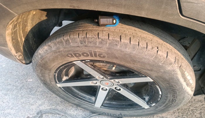 2020 Hyundai Creta E 1.5 PETROL, Petrol, Manual, 38,675 km, tyre