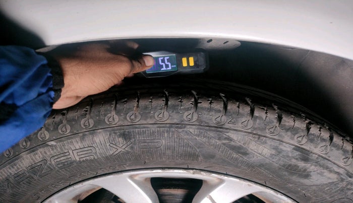 2016 Honda Amaze 1.2L I-VTEC VX, Petrol, Manual, 1,97,879 km, tyre