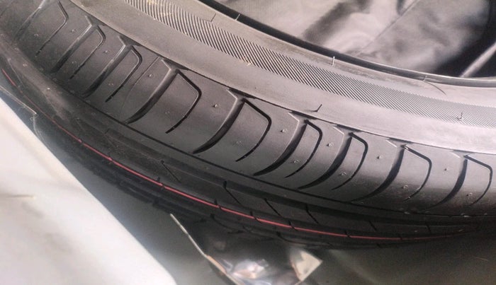 2023 Tata NEXON CREATIVE + 1.5 DIESEL, Diesel, Manual, 62,017 km, tyre