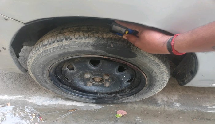 2010 Maruti Zen Estilo VXI, Petrol, Manual, 50,000 km, tyre