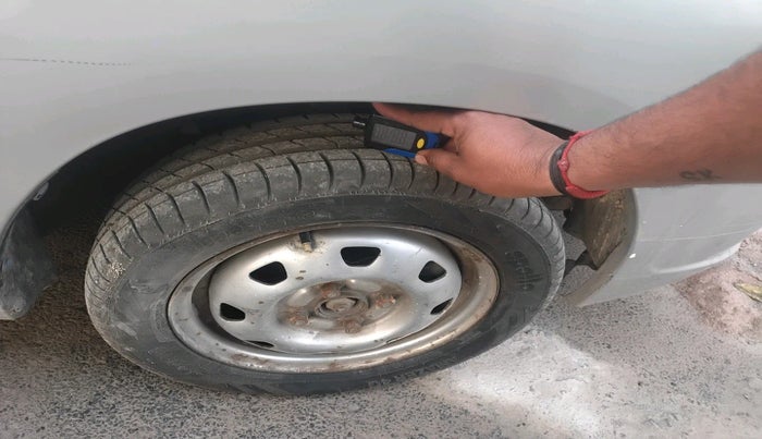 2010 Maruti Zen Estilo VXI, Petrol, Manual, 50,000 km, tyre