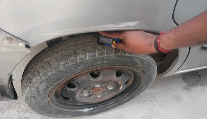 2010 Maruti Zen Estilo VXI, Petrol, Manual, 50,000 km, tyre