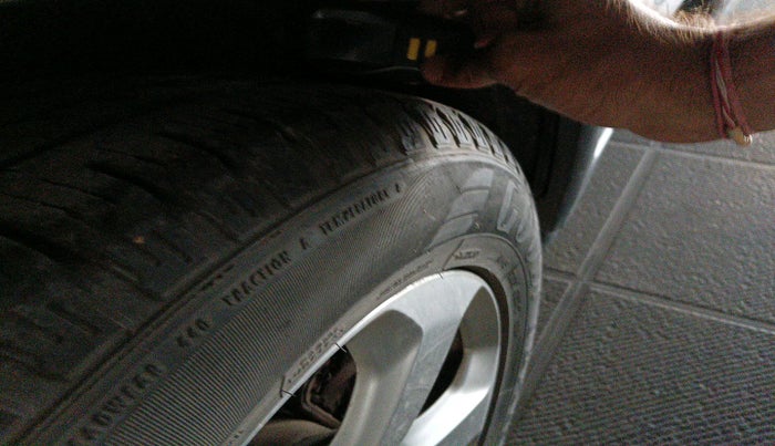 2018 Jeep Compass LIMITED 1.4 PETROL AT, Petrol, Automatic, 1,13,369 km, tyre