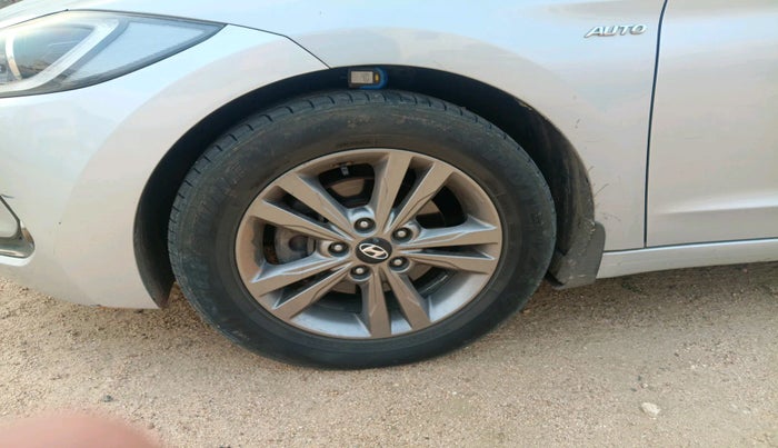 2018 Hyundai New Elantra 1.6 SX (O) AT DIESEL, Diesel, Automatic, 1,33,118 km, tyre