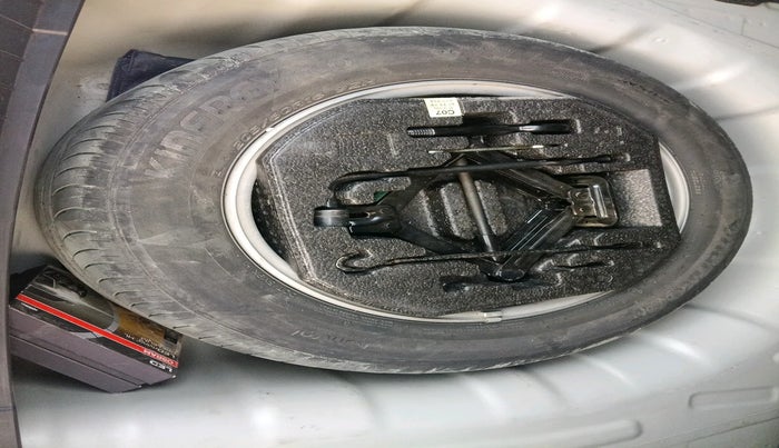 2018 Hyundai New Elantra 1.6 SX (O) AT DIESEL, Diesel, Automatic, 1,33,118 km, tyre