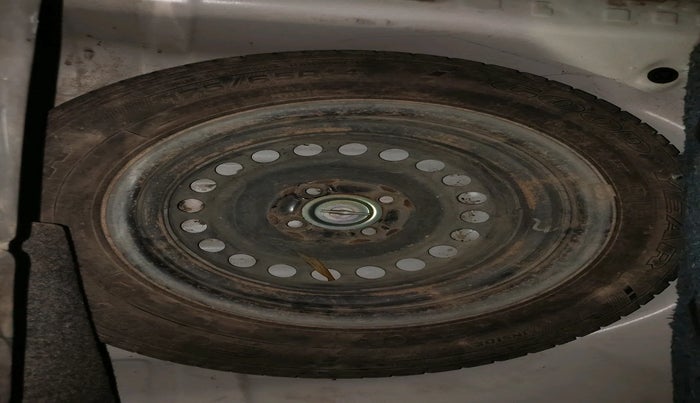 2014 Honda Brio S MT, Petrol, Manual, 26,381 km, tyre