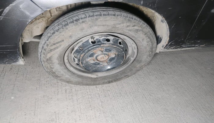 2017 Maruti Alto 800 LXI, Petrol, Manual, 48,723 km, tyre