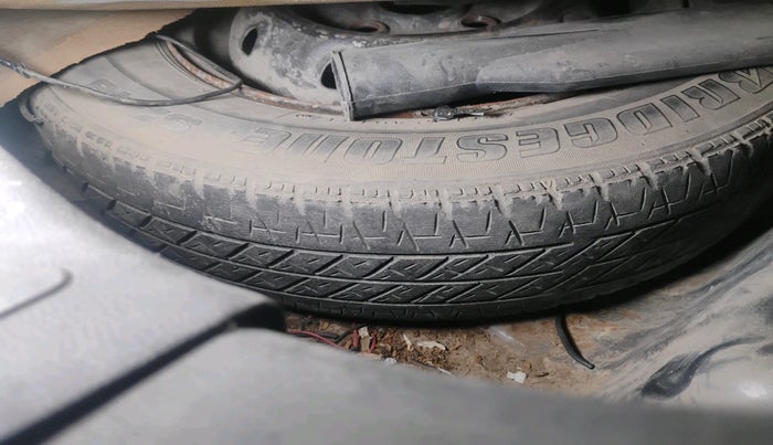 2017 Maruti Alto 800 LXI, Petrol, Manual, 48,723 km, tyre