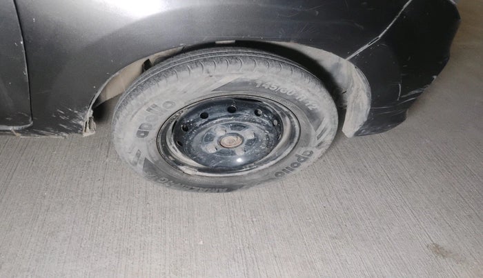 2017 Maruti Alto 800 LXI, Petrol, Manual, 48,723 km, tyre