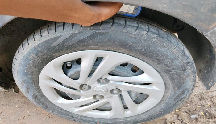 2020 Hyundai AURA S 1.2, Petrol, Manual, 1,07,576 km, tyre