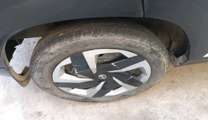 2021 Nissan MAGNITE XL, Petrol, Manual, 30,201 km, tyre