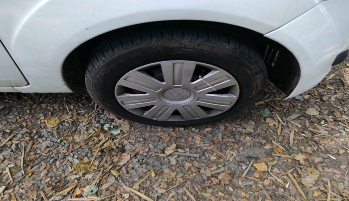 2010 Ford Figo ZXI 1.2 PETROL, Petrol, Manual, 59,463 km, tyre