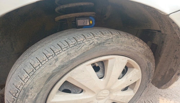 2011 Maruti Swift Dzire VXI, Petrol, Manual, 1,33,555 km, tyre