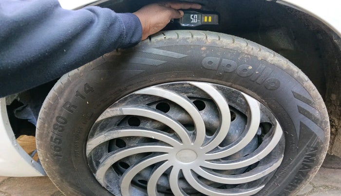 2015 Maruti Swift Dzire VDI, Diesel, Manual, 88,968 km, tyre