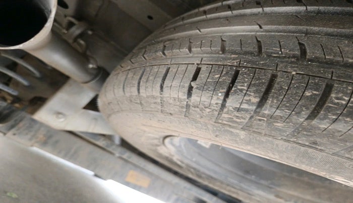 2022 Tata Safari XT, Diesel, Manual, 65,300 km, tyre