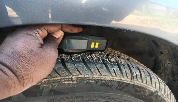 2011 Hyundai i20 ASTA 1.4 CRDI, Diesel, Manual, 1,58,451 km, tyre