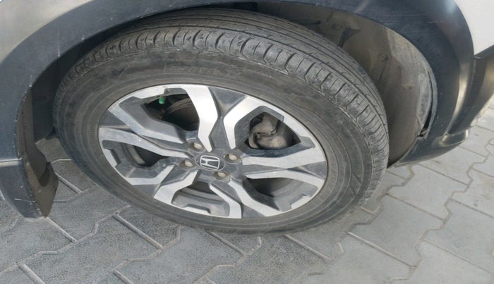 2017 Honda WR-V 1.5L I-DTEC VX MT, Diesel, Manual, 81,139 km, tyre