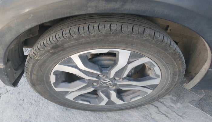 2017 Honda WR-V 1.5L I-DTEC VX MT, Diesel, Manual, 81,139 km, tyre