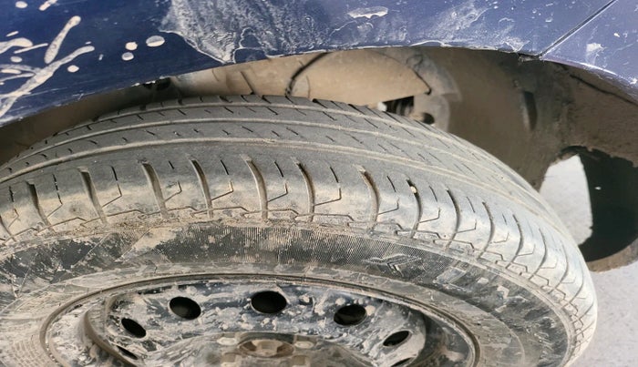 2023 Maruti Swift VXI, Petrol, Manual, 41,928 km, tyre