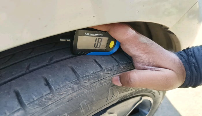 2018 Maruti Celerio VXI (O) CNG, Petrol, Manual, 1,22,619 km, tyre