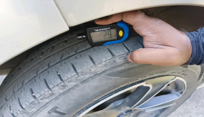 2018 Maruti Celerio VXI (O) CNG, Petrol, Manual, 1,22,619 km, tyre