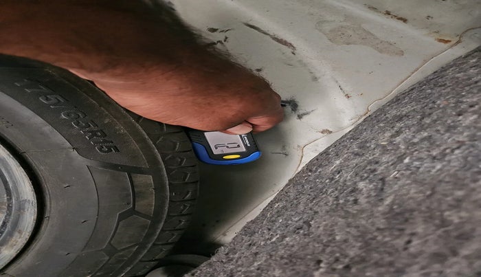 2018 Maruti IGNIS DELTA 1.2 AMT, Petrol, Automatic, 1,89,621 km, tyre