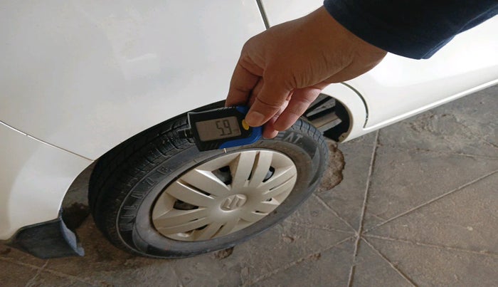 2013 Maruti Alto 800 LXI, Petrol, Manual, 19,880 km, tyre