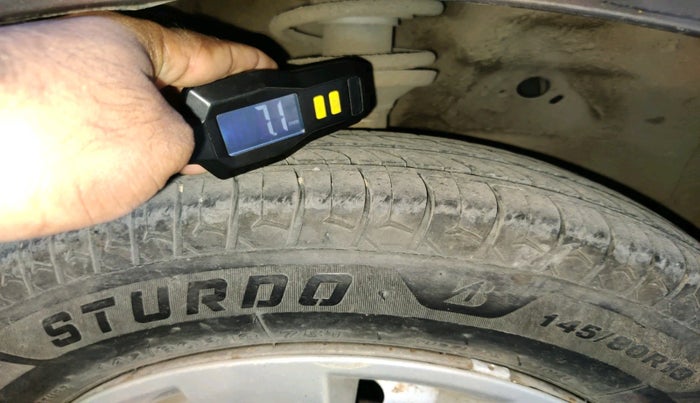 2015 Maruti Wagon R 1.0 LXI CNG, Petrol, Manual, 65,435 km, tyre