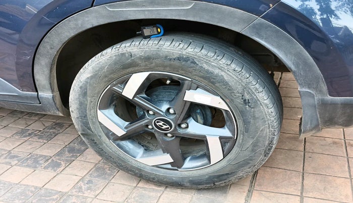 2021 Hyundai VENUE SX 1.0 TURBO, Petrol, Manual, 27,523 km, tyre