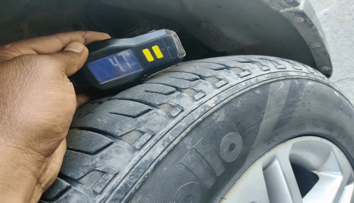 2016 Mahindra NUVOSPORT N8, Diesel, Manual, 1,27,138 km, tyre