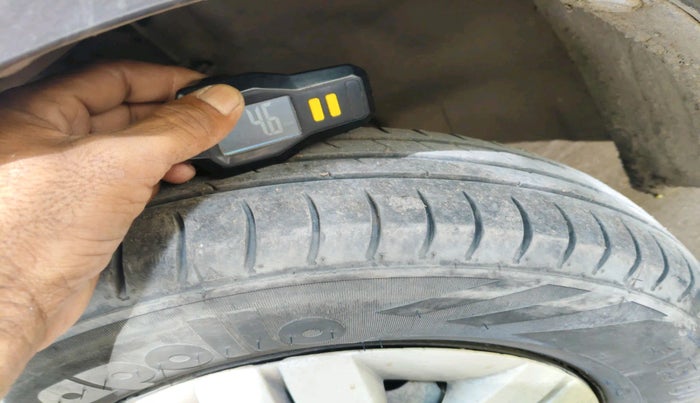 2016 Maruti Alto 800 LXI, Petrol, Manual, 1,18,413 km, tyre