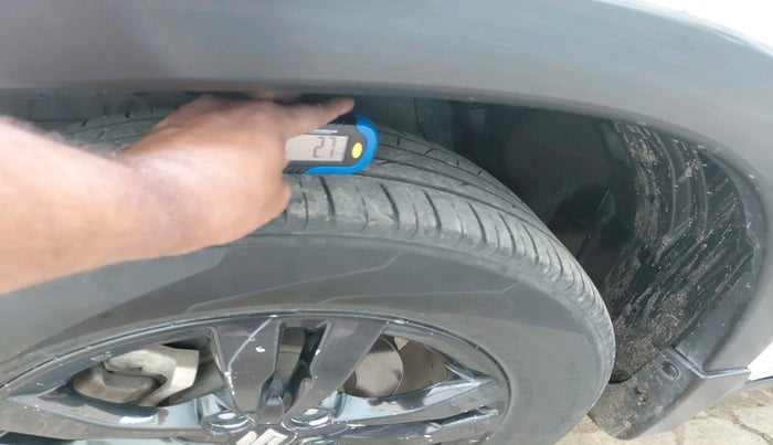 2019 Maruti Vitara Brezza ZDI PLUS, Diesel, Manual, 1,01,182 km, tyre