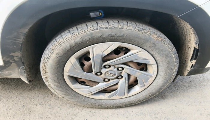 2020 Hyundai Creta E 1.5 DIESEL, Diesel, Manual, 98,147 km, tyre