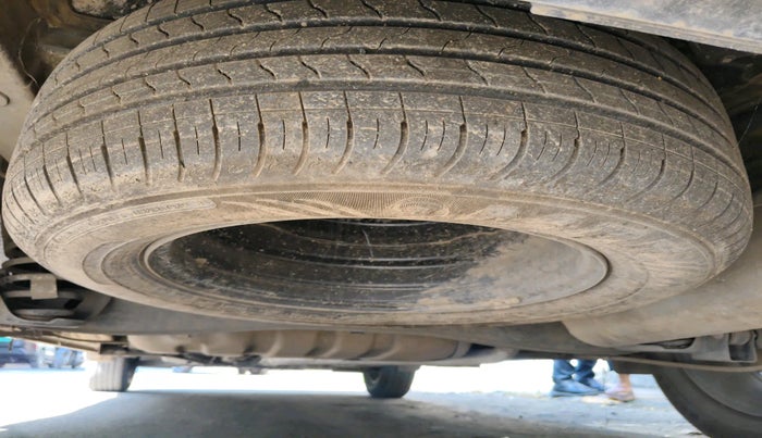 2023 KIA CARENS  LUXURY (O)1.5 TURBO DCT 7 STR, Petrol, Automatic, 17,297 km, tyre