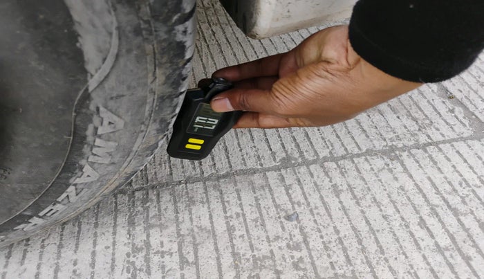 2010 Tata Indigo CS LS TDI, Diesel, Manual, 3,86,770 km, tyre