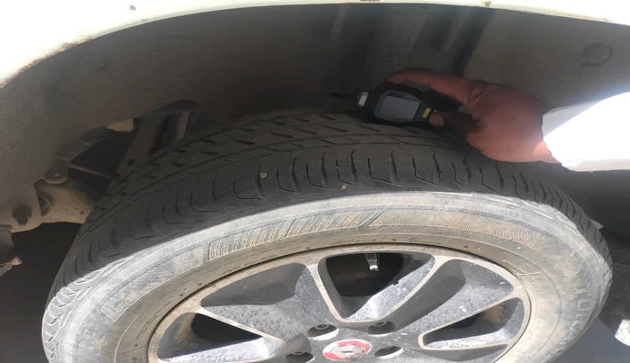 2013 Renault Duster 110 PS RXL DIESEL, Diesel, Manual, 1,40,145 km, tyre