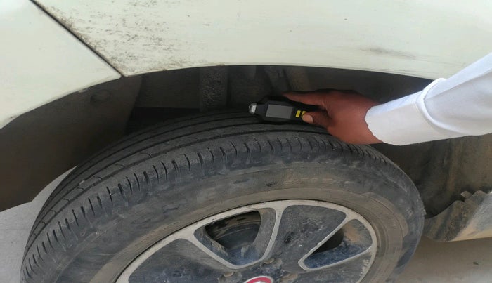 2013 Renault Duster 110 PS RXL DIESEL, Diesel, Manual, 1,40,145 km, tyre