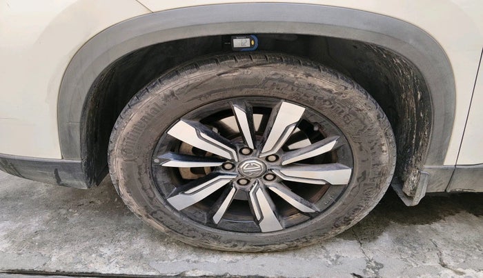 2020 MG HECTOR PLUS SHARP 2.0 DIESEL TURBO MT 6-STR, Diesel, Manual, 90,334 km, tyre