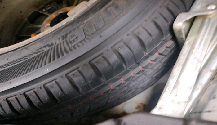 2014 Honda CRV 2.4 AWD AT, Petrol, Automatic, 1,10,652 km, tyre