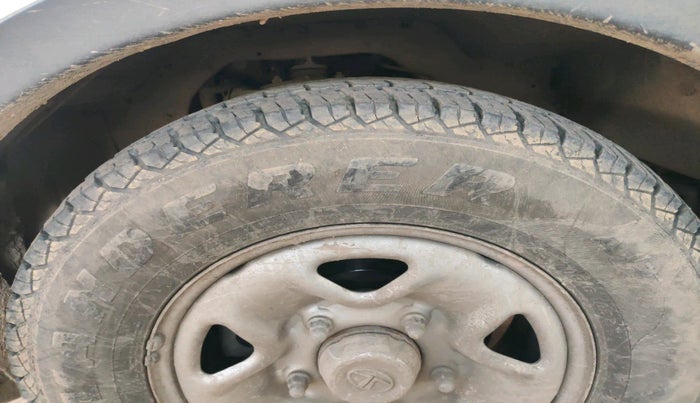 2017 Tata Hexa XM 4X2 7 STR, Diesel, Manual, 1,10,348 km, tyre