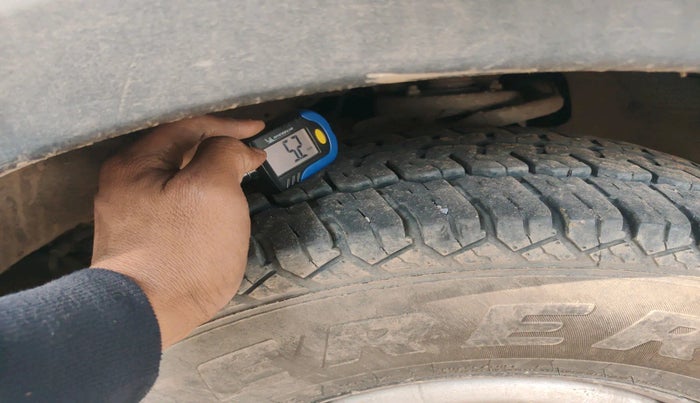 2017 Tata Hexa XM 4X2 7 STR, Diesel, Manual, 1,10,348 km, tyre