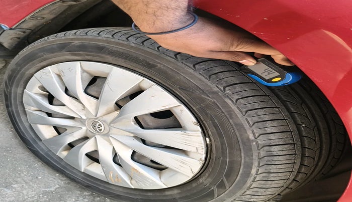 2018 Toyota YARIS J CVT, Petrol, Automatic, 1,08,784 km, tyre