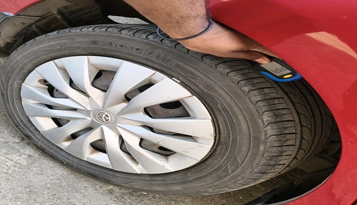 2018 Toyota YARIS J CVT, Petrol, Automatic, 1,08,784 km, tyre