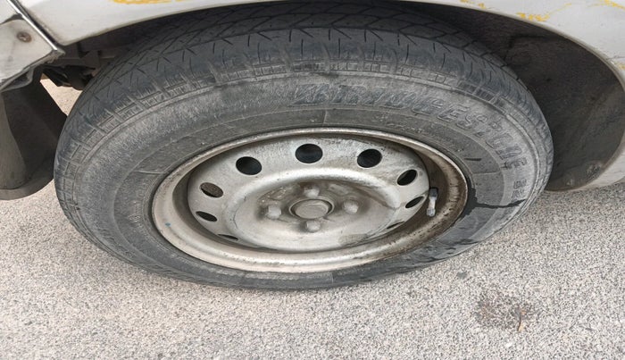 2011 Maruti Ritz LDI, Diesel, Manual, 3,20,978 km, tyre