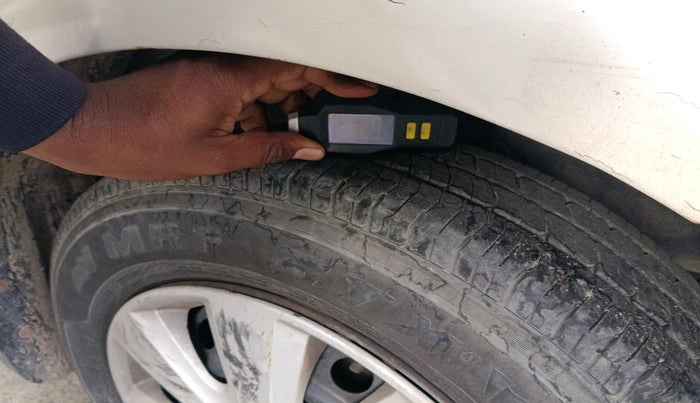 2011 Maruti Swift Dzire VXI, Petrol, Manual, 1,20,279 km, tyre