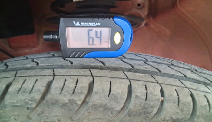 2025 Maruti Swift VXi (O) AMT, Petrol, Automatic, 745 km, tyre