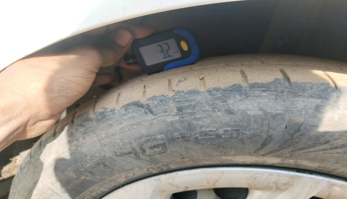 2022 Hyundai AURA S 1.2 CNG, Petrol, Manual, 61,811 km, tyre