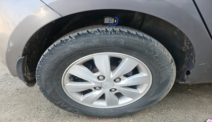 2013 Hyundai i20 SPORTZ 1.4 CRDI, Diesel, Manual, 1,42,434 km, tyre