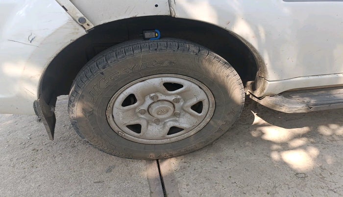 2017 Tata Safari Storme 2.2 EX 4X2, Diesel, Manual, 1,48,520 km, tyre