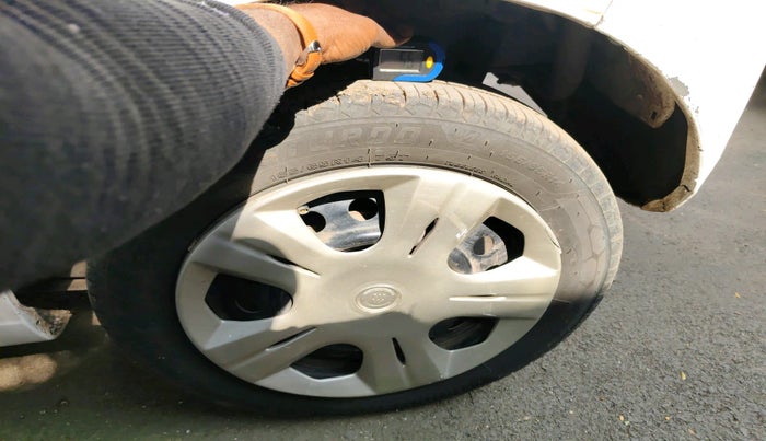 2016 Maruti Wagon R 1.0 VXI, Petrol, Manual, 1,08,694 km, tyre